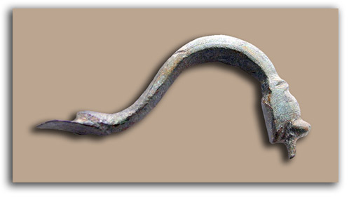 bronze_dragon_handle Image of bronze dragon handle.