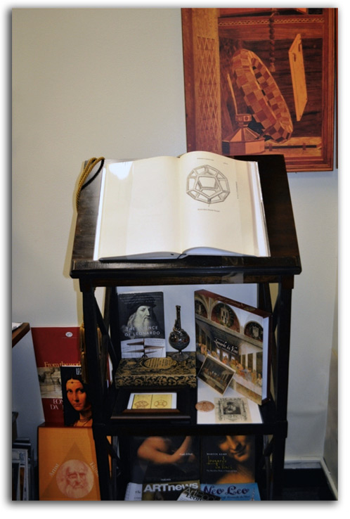 leonardo_book-stand Image of book stand with Leonardo volume open.
