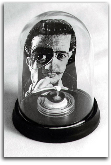 nothingness-022-dali Image of objet.
